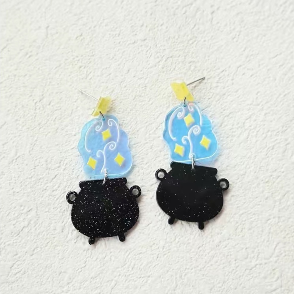 Witchy cauldron earrings